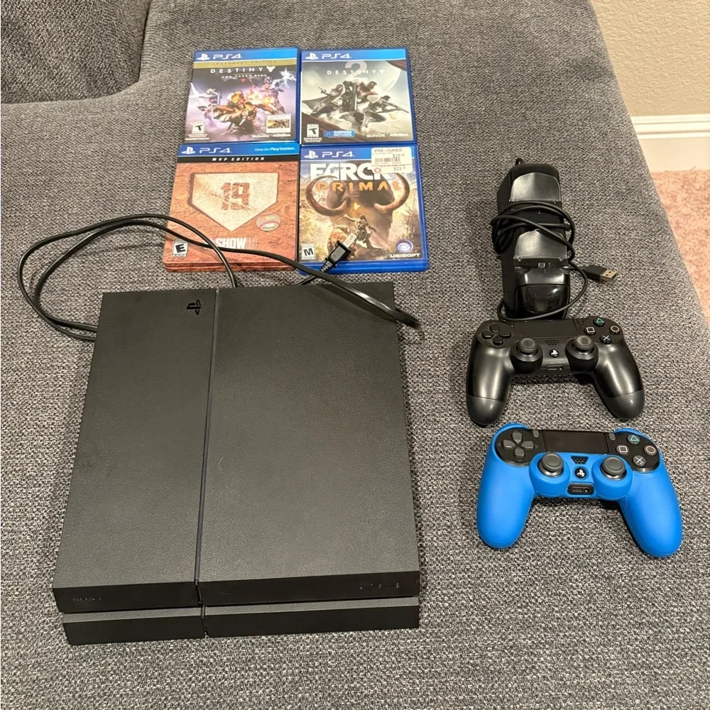 Sony PS4 Console Black and Blue DualShock Controllers